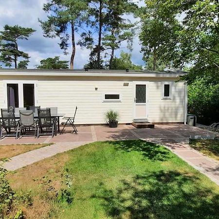 Chalet Op Bosrijk Familiepark Hotel Раалте Екстериор снимка