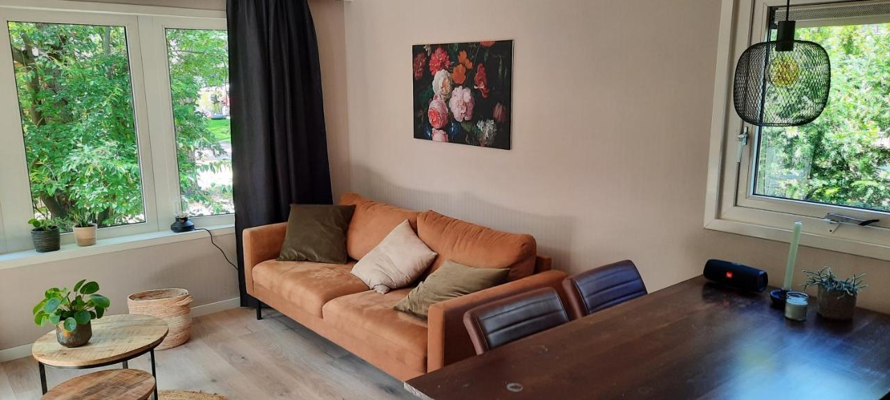 Chalet Op Bosrijk Familiepark Hotel Раалте Екстериор снимка